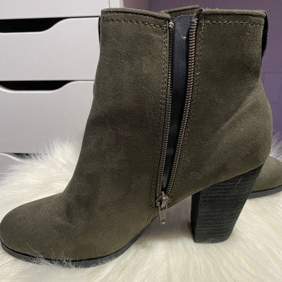 BRAND NEW Call it Spring Boots - Picture 4 of 5